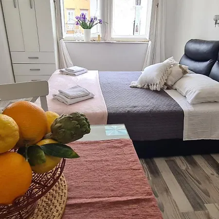 Apartman Old Square View *